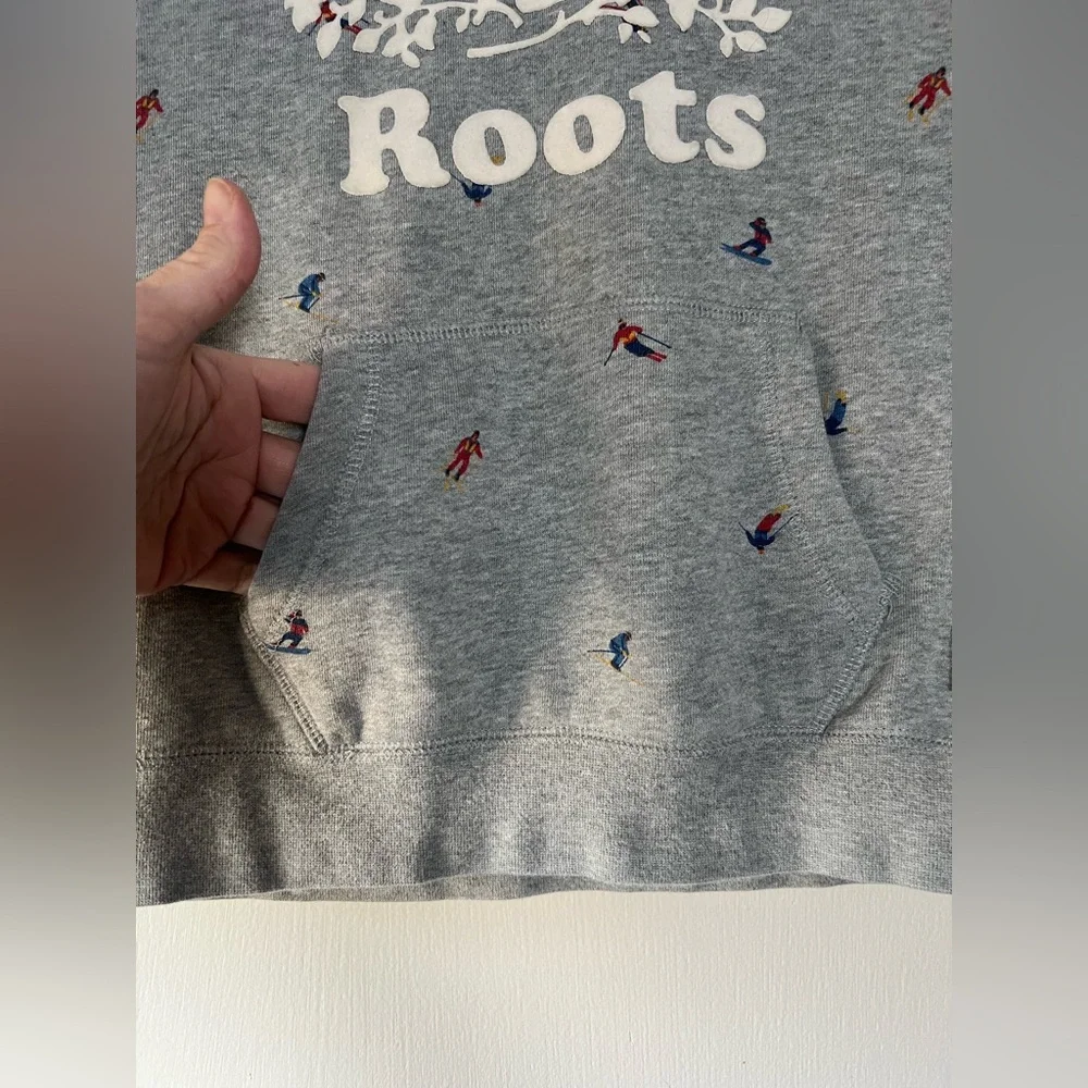 Roots Kids Hooded Sweatshirt Hoodie Gray Multi Color Mini Skiiers Size 7-8